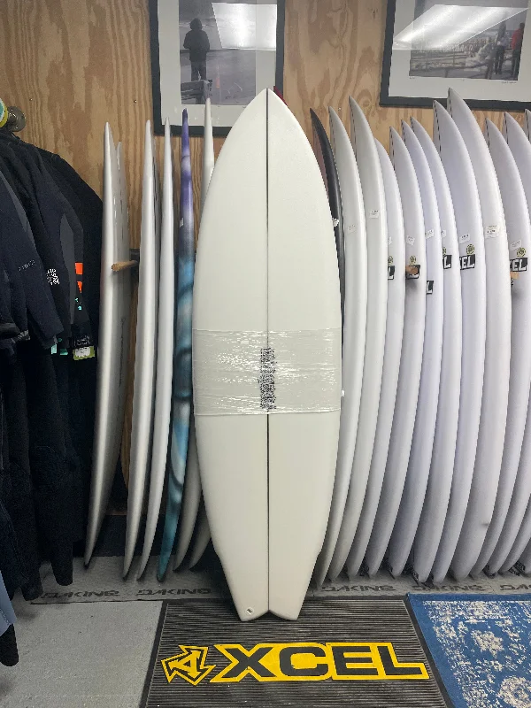 surfboards with adjustable footstraps for control-Rozbern Dart Futures-5'8"