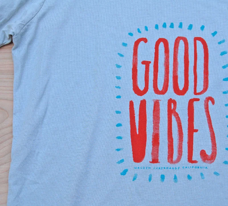 fin setups for different wave conditions-Sale Good Vibes t-shirt : Dove