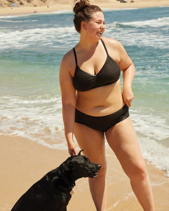 surf leggings for beach fitness-Ibiza  Drew Plus Size Swim Top - Black