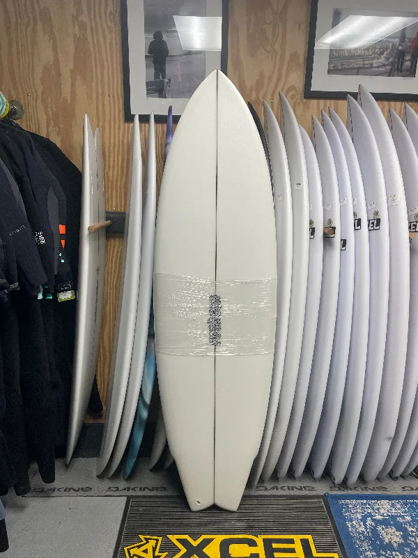 surfboards for larger surfers-Rozbern Dart FCS2-5'10"